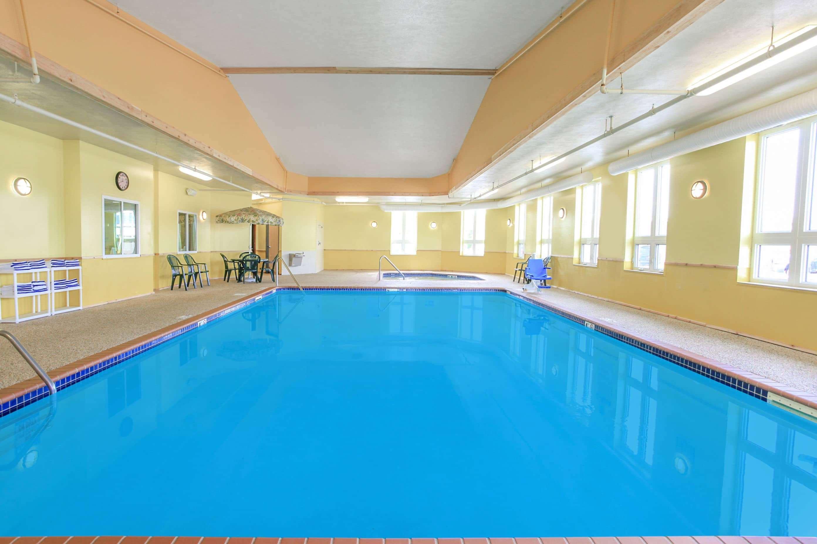 فندق Super 8 By Wyndham سو ساينت ماري المظهر الخارجي الصورة